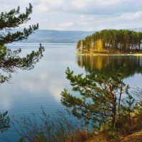 На озере Тургояк :: Александр Садовский