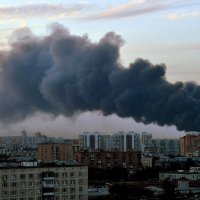 крупный пожар сегодня в Моске :: Елена Познокос