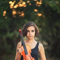 Девушка со скрипкой :: Валерий Худушин
