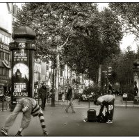на улицах Парижа :: Юрий Дрейзин