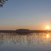 Закат на озере :: Славомир Вилнис