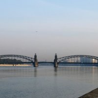 Река,мост,собор. :: Владимир Гилясев