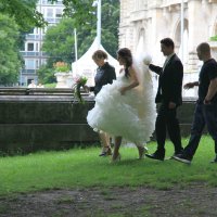 Невеста. Занос "хвоста" :: Gennadiy Karasev
