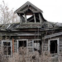 Старый дом, развалина :: Татьяна Нижаде