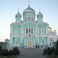 Собор во славу Живоначальной и Животворящей Троицы :: Elena Izotova