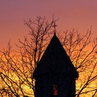 армянская церковь на закате..... :: Полина Луговенко