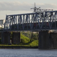 Железнодорожный мост :: Павел Чкалин