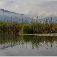 Утро на озере Буньёни :: Евгений Печенин