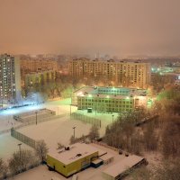 Укрытый снегом город :: Елена Солнечная