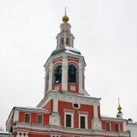 Колокольня-врата  Свято-Даниилова монастыря :: Владимир Болдырев