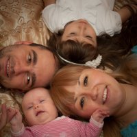 Папа, мама, я и моя сестра! :: Анастасия Стрелкова