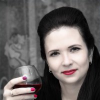 Бокал красного вина :: Елена Ермакова