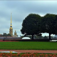 В ПАРКАХ И САДАХ ЛИПЫ ШЕЛЕСТЯТ... :: Валерий Викторович РОГАНОВ-АРЫССКИЙ