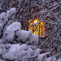 ...а за окошком теплый чай ))... :: Александр Садовский