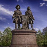 Памятник Татищеву и де Геннину :: Евгений Косых
