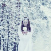 snow girl :: Yevgeniya Bush 