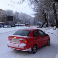 Красный автомобиль :: Дмитрий Аев