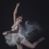 dance in flour :: Сергей Туранов