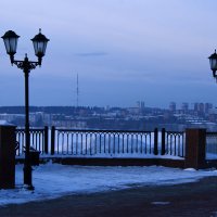 Вечер опускается на зимний Ижевск :: Владимир Максимов