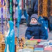 Ну ОЧЕНЬ серьёзный покупатель.... :: Леонид Соболев