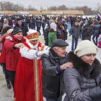 Масленица в Коломенском :: Алексей Окунеев