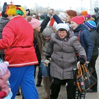 Северодвинск. Масленица. И стар, и млад :: Владимир Шибинский