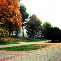 Осень в городском саду. :: Юлия Дмитриева