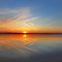 рассвет на озере :: sergej-smv 