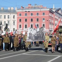 9 мая. Невский проспект. :: Маера Урусова