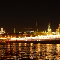 Московские огни. С видом на Кремль :: Георгий Калиберда