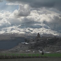 Арарат. Плечами тучи подперая :: Валерий Нечистяк