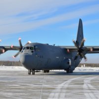 CC-130J Hercules, рулит на стоянку. :: Сергей Бушуев