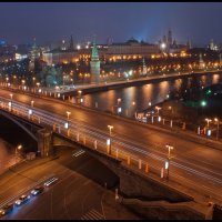 Москва. Вид на Кремль и Большой Каменный мост. :: Юрий Дегтярёв