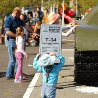 Ребёнок и танк :: Радмир Арсеньев
