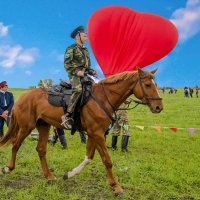 держись крепко казак в седле, любовь способна выбить тебя оттуда ... :: Petr Popov