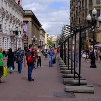 Выставка старых военных фотографий на Арбате. :: Алексей Казаков