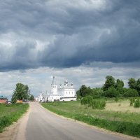 Дорога к храму. :: Михаил Попов