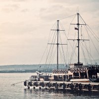 Корабль в гавани :: Андрей Поспелов