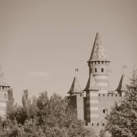 Замок и рыцарский конь :: Андрей Белецкий