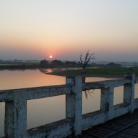 закат с моста Убейн, Бирма :: Наталья Елизарова