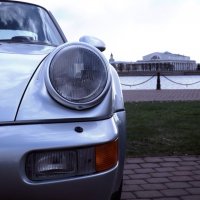 Porsche 911 на фоне стрелки Васильевского острова :: Егор 