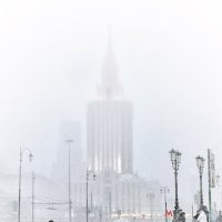&quot;...снег, город почти ослеп...&quot; А. Макаревич :: Игорь В. Капустин