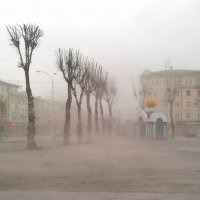 Песчаная буря в городе или найти стадион :: Владимир Анакин