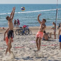 Пляжный волейбол :: Леонид Соболев