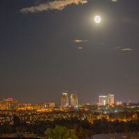 Лунный пейзаж последнего летнего вечера... :: Дмитрий Гортинский