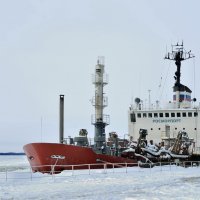 Большому кораблю - большое плавание, но... после ледохода! :: Алёна Михеева