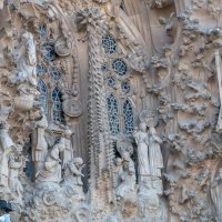 Шедевры Гауди. Фрагмент фасада Храма Святого Семейства (Барселона) :: Alesia Avsievich
