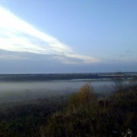 Утренний осенний туман в долине реки Вымь :: Николай Туркин 