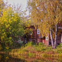 осень в городе :: Сергей Кочнев