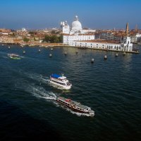 Вид с моря на Венецию. :: Надежда 